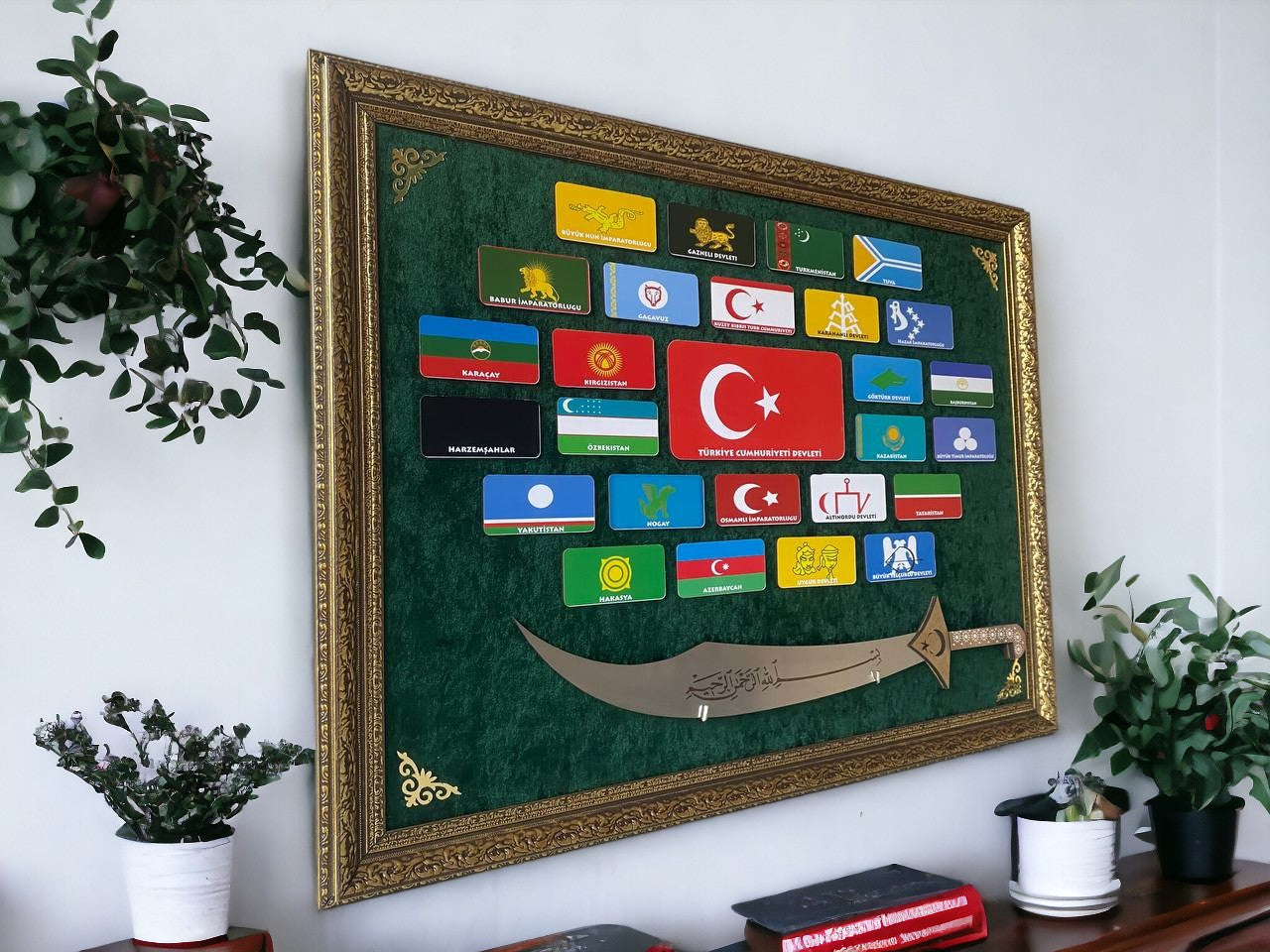 27 Büyük Türk Devletleri Kılıçlı Tablo 60 x 80 cm