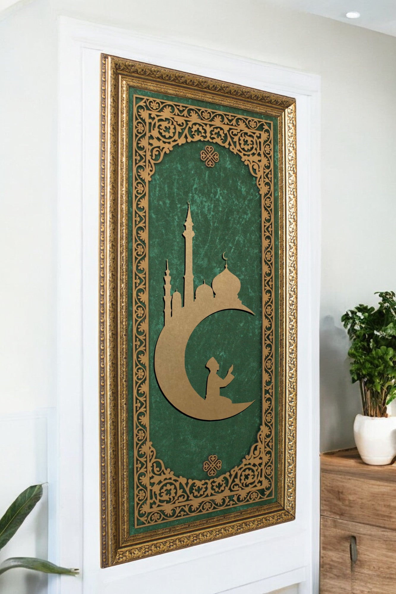 Ay Camii Temalı Lüks Dikey Tablo Kadife Zemin